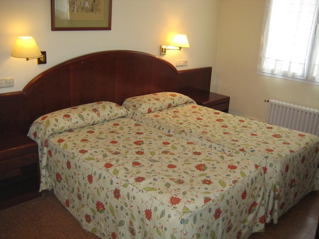 Gurutzeberri Hotell Oiartzun Rum bild